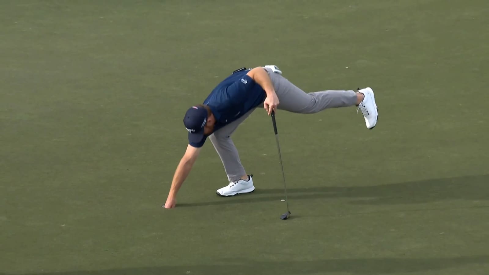 Robby Shelton holes lengthy birdie putt at PGA TOUR Q-School