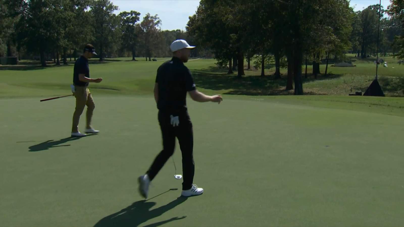 Daniel Berger makes 17-footer for birdie at Sanderson Farms