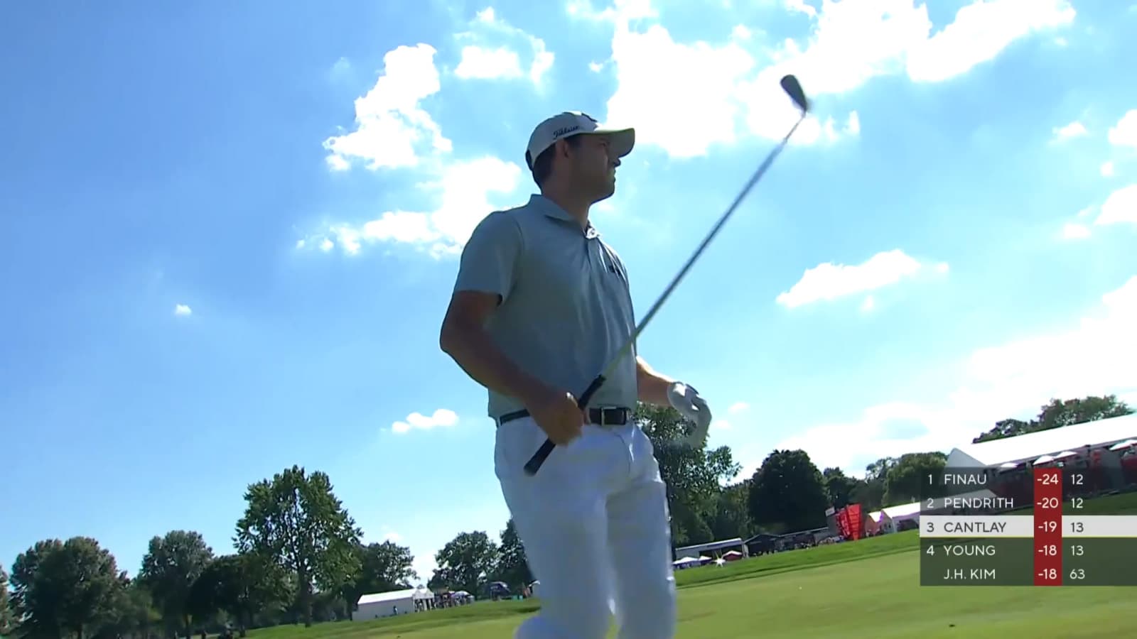 Patrick Cantlay applies pressure with eagle on No. 14 at Rocket Mortgage