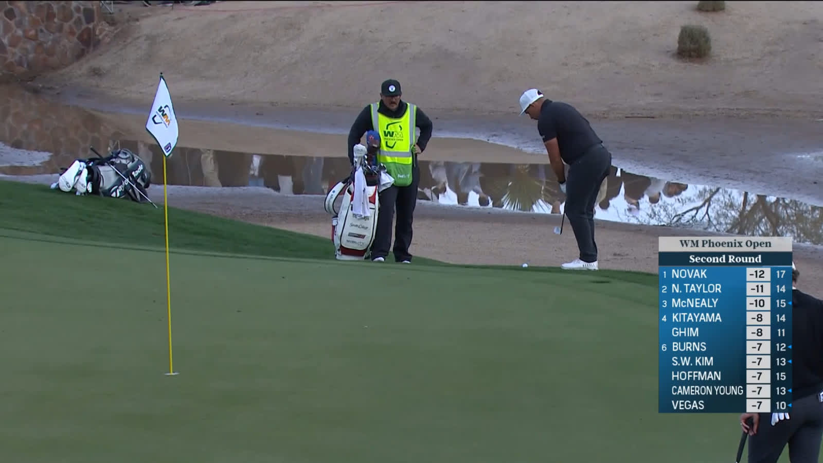 Scott Stallings chips in for eagle from the fringe at WM Phoenix Open