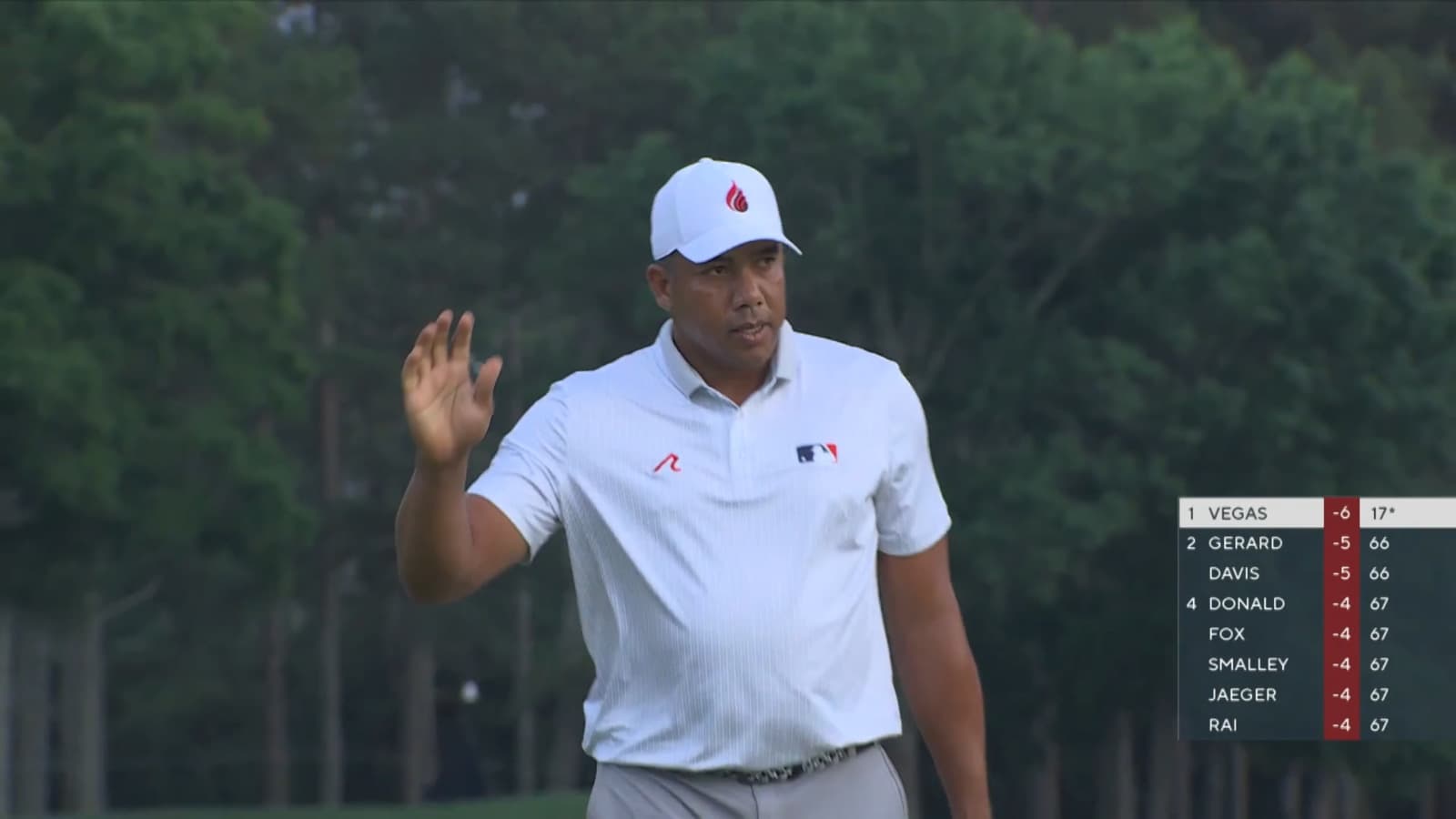 Jhonattan Vegas closes with 27-foot birdie putt for 64, lead at PGA Championship