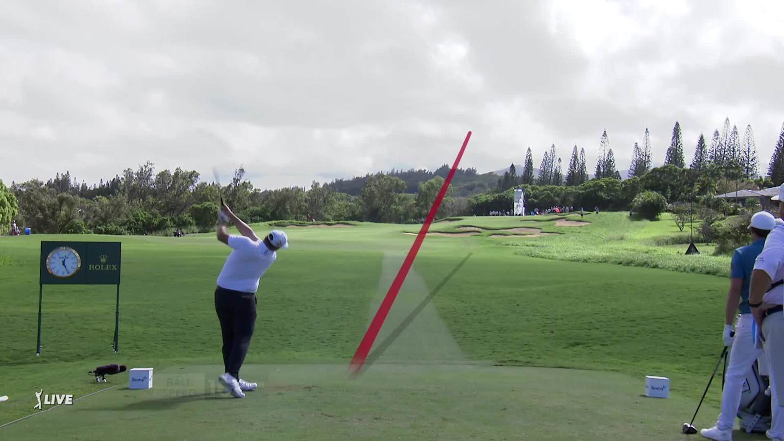 Sepp Straka drives green and drops 20-footer for eagle at Sentry