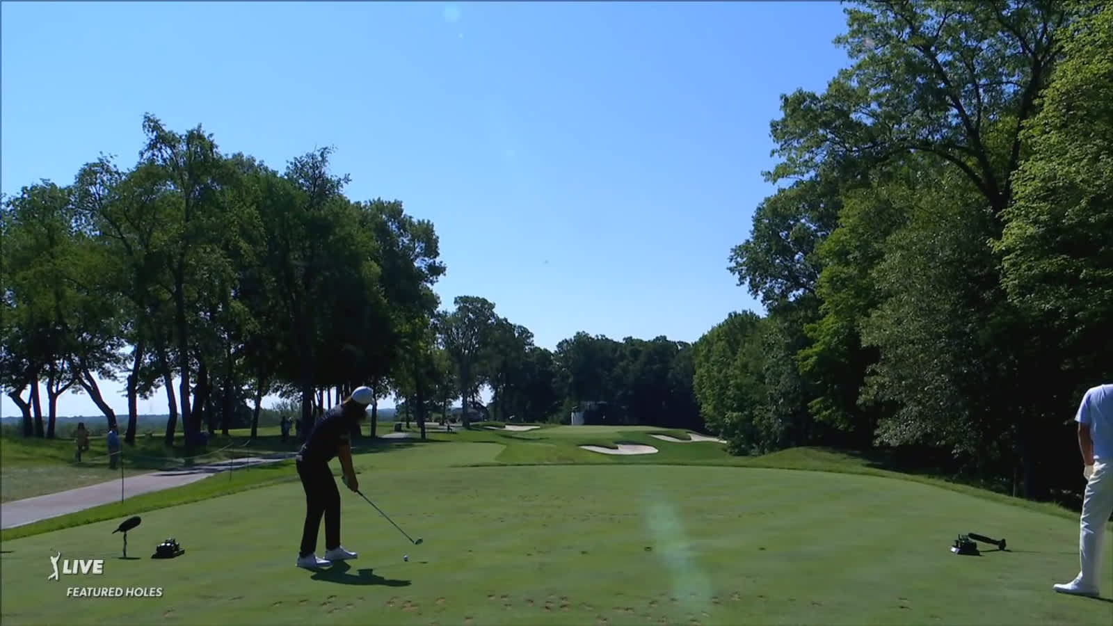 Aaron Baddeley uses nice tee shot to set up birdie at John Deere
