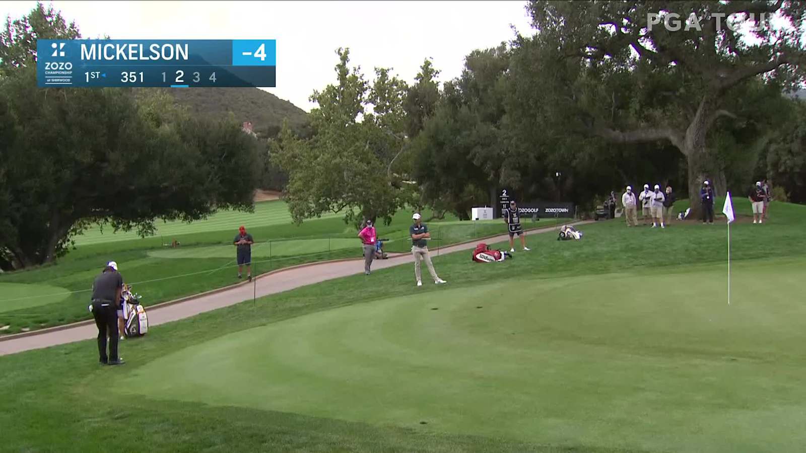 Phil Mickelson gets up-and-down for birdie at ZOZO
