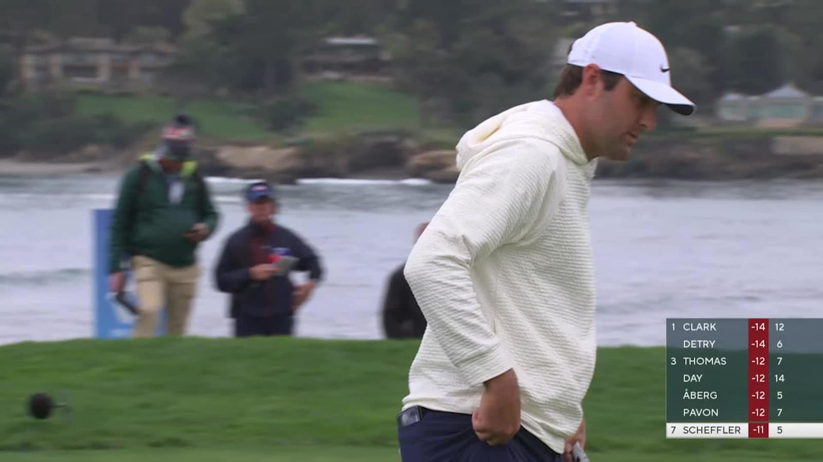 Scottie Scheffler makes birdie on No. 6 at AT&T Pebble Beach