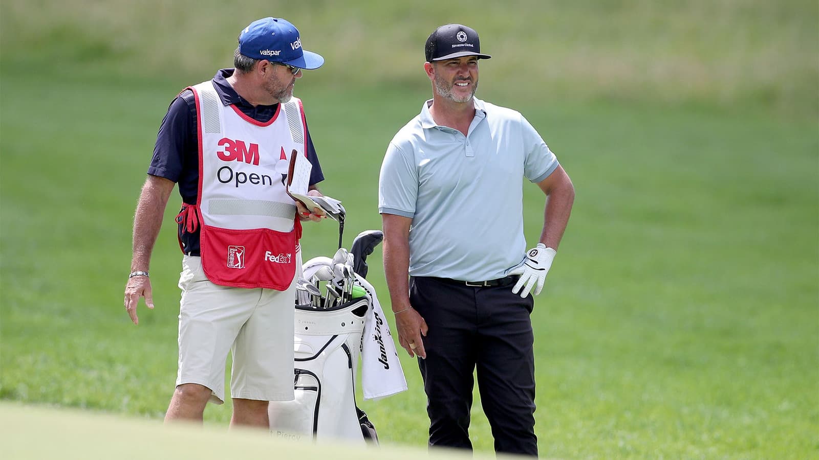 Scott Piercy remains hot to lead at 3M Open