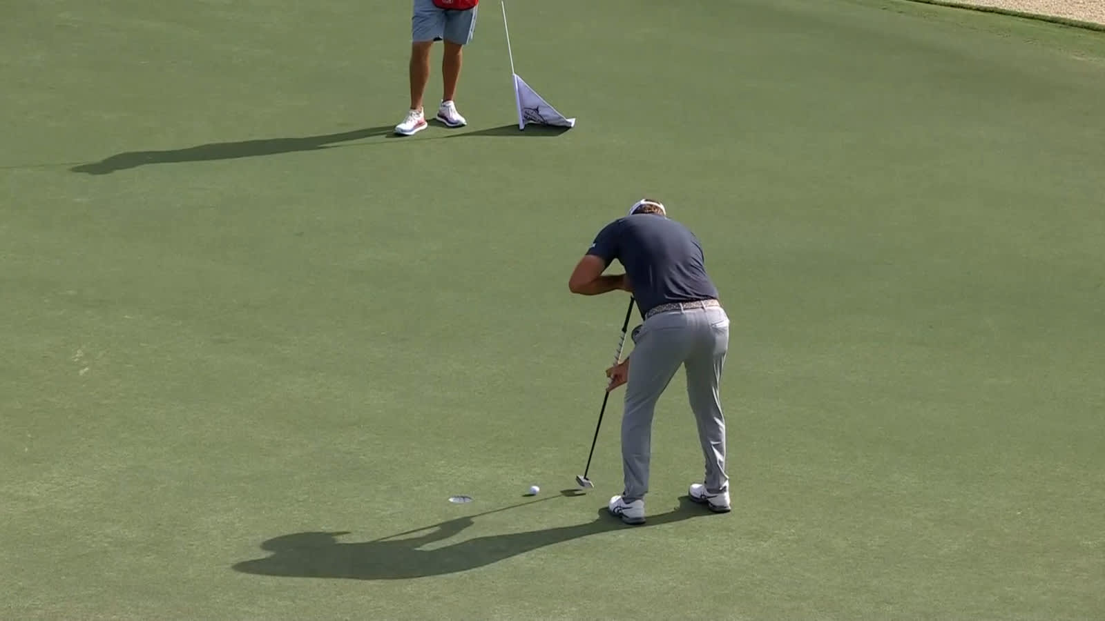 Lucas Glover birdies No. 15 at Hero World Challenge