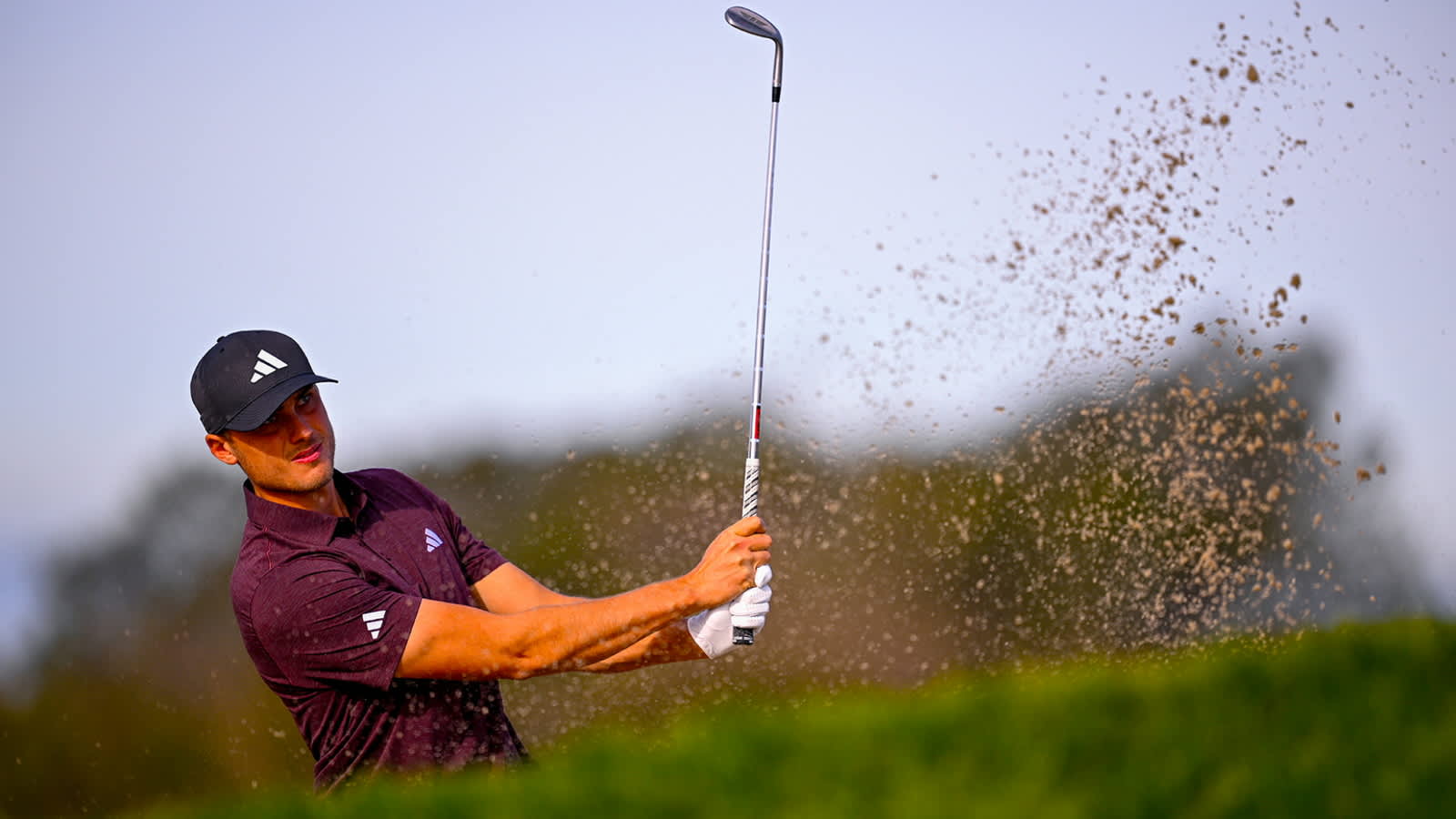 Ludvig Åberg sets the early lead at Farmers