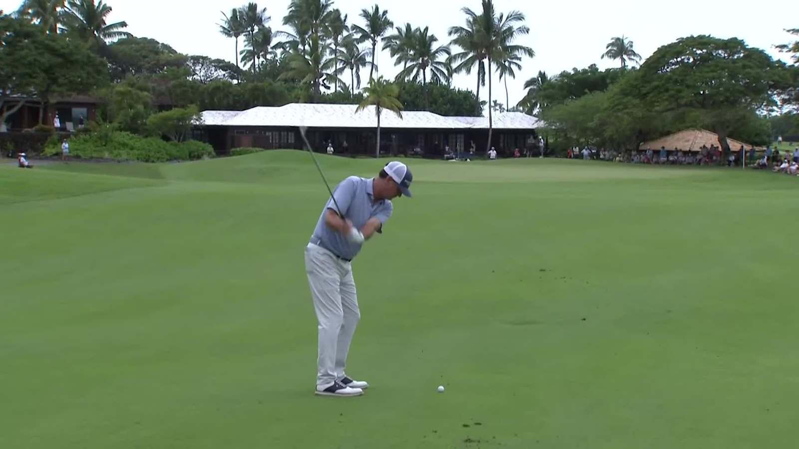 Harrison Frazar hits iron shot tight and birdies at Mitsubishi
