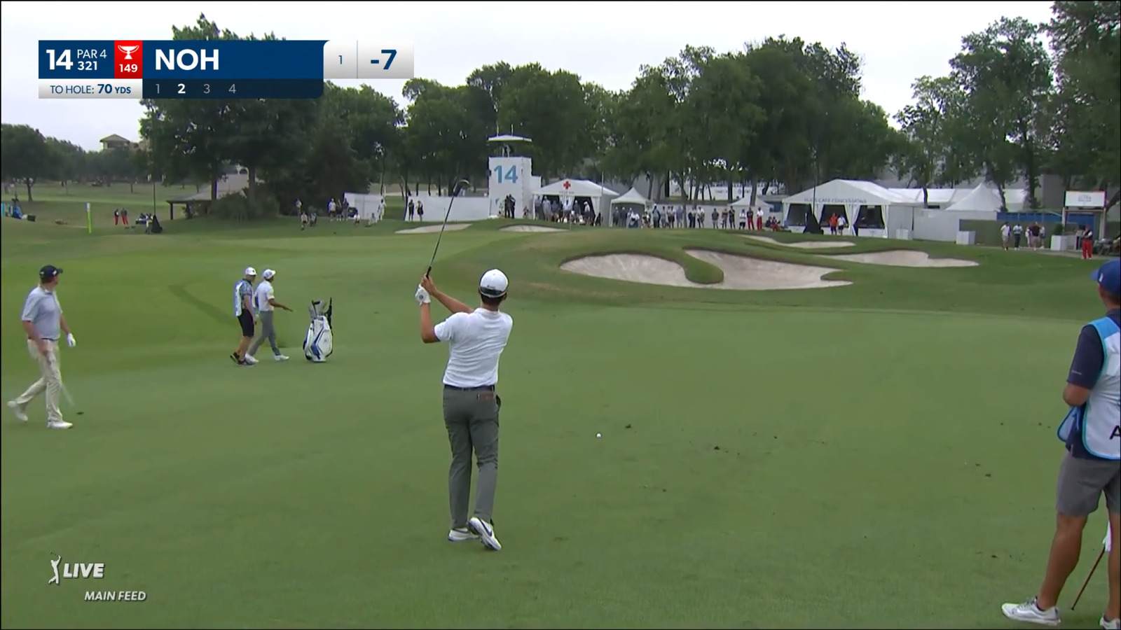 Seung-Yul Noh plays the slope to set up birdie at AT&T Byron Nelson