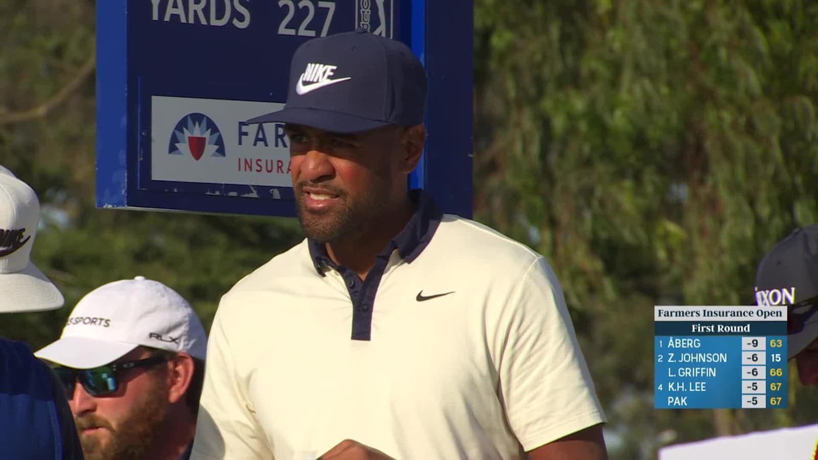 Tony Finau makes back-to-back birdies on No. 16 at Farmers