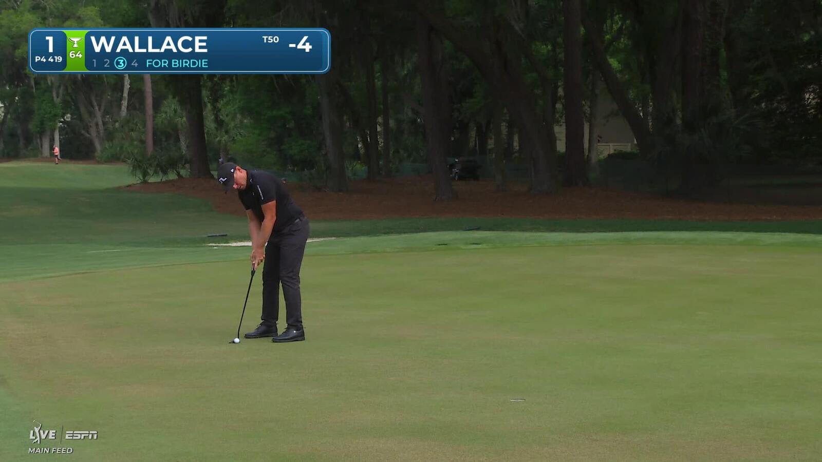 Matt Wallace drains 15-foot putt for birdie on No. 1 at RBC Heritage
