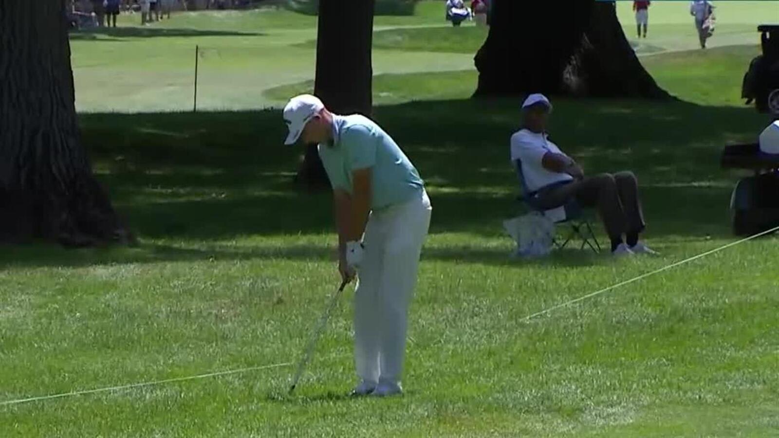 Aaron Wise chips it tight to set up birdie at Rocket Mortgage