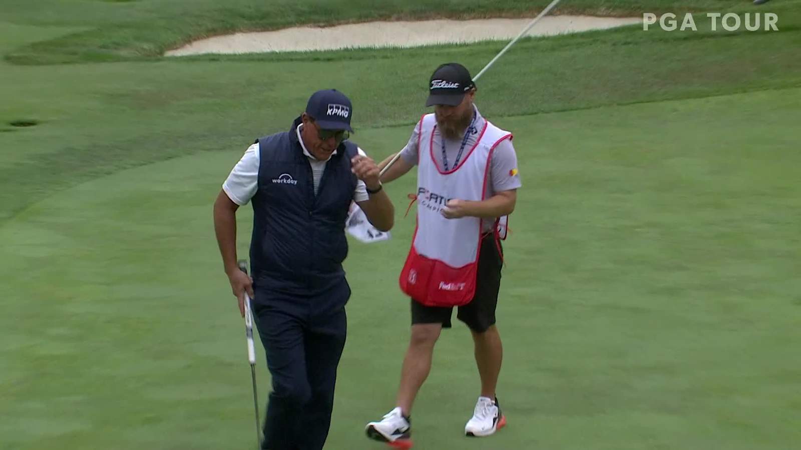Phil Mickelson sinks 23-footer for birdie at Fortinet Championship