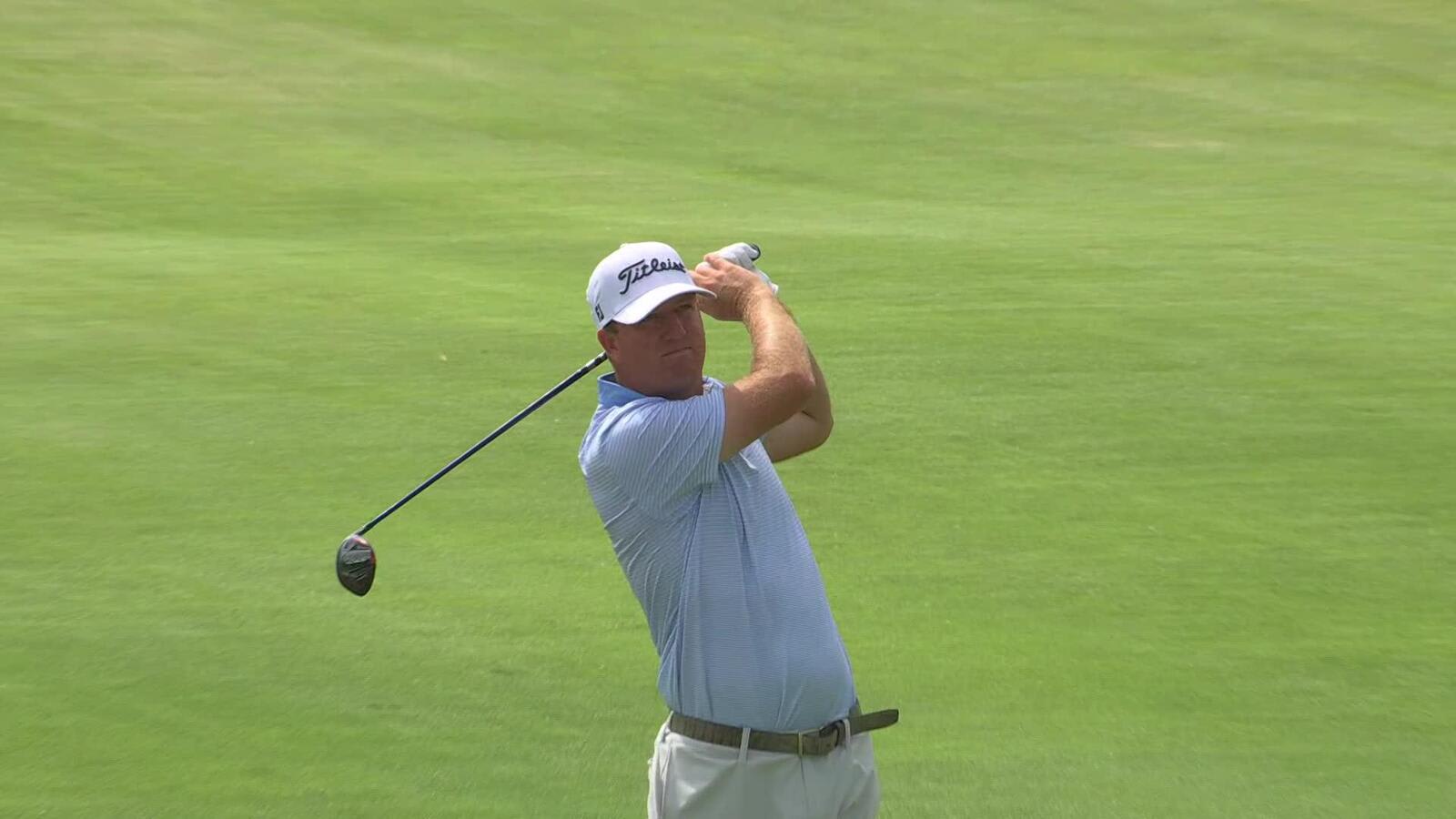 Tom Hoge taps in 8-inch putt for birdie on No. 12 at THE CJ CUP