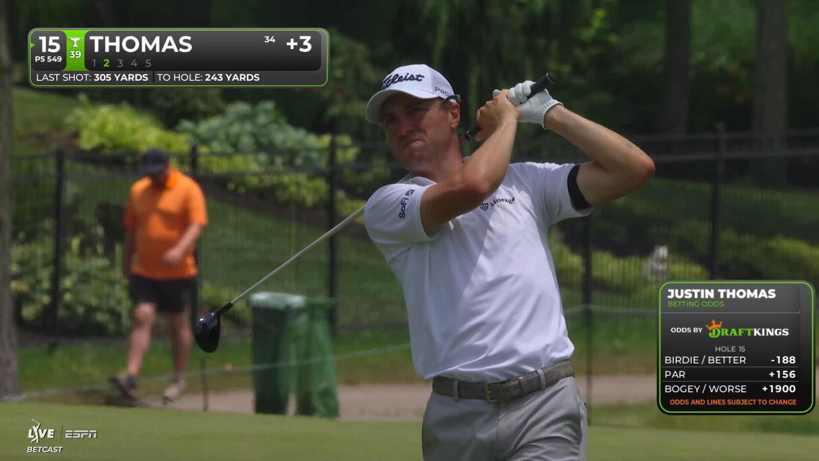Justin Thomas makes birdie on No. 15 at the Memorial