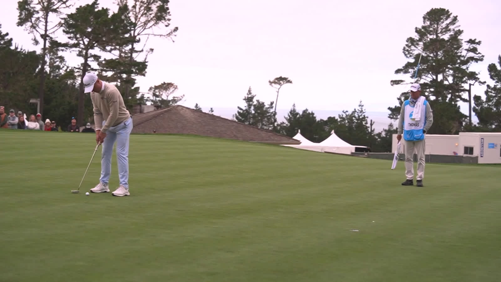 Justin Thomas converts birdie putt at AT&T Pebble Beach