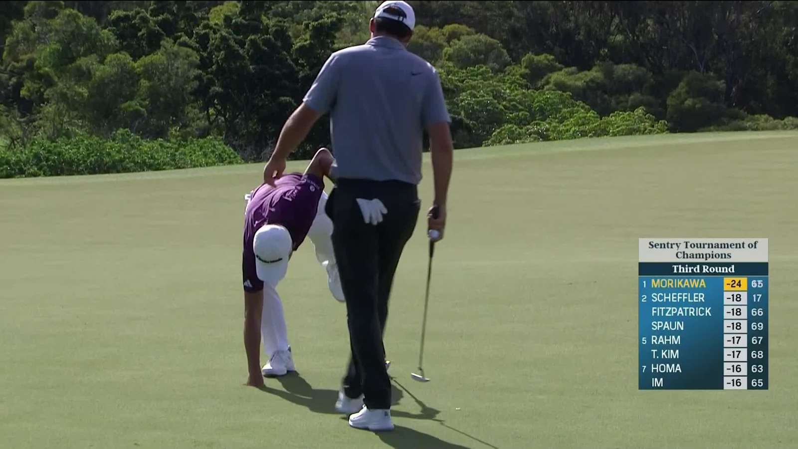 Collin Morikawa makes birdie on No. 18 at Sentry