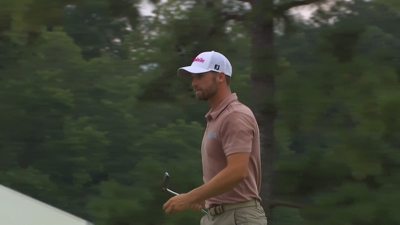 Wyndham Clark buries 14-foot birdie putt at TOUR Championship