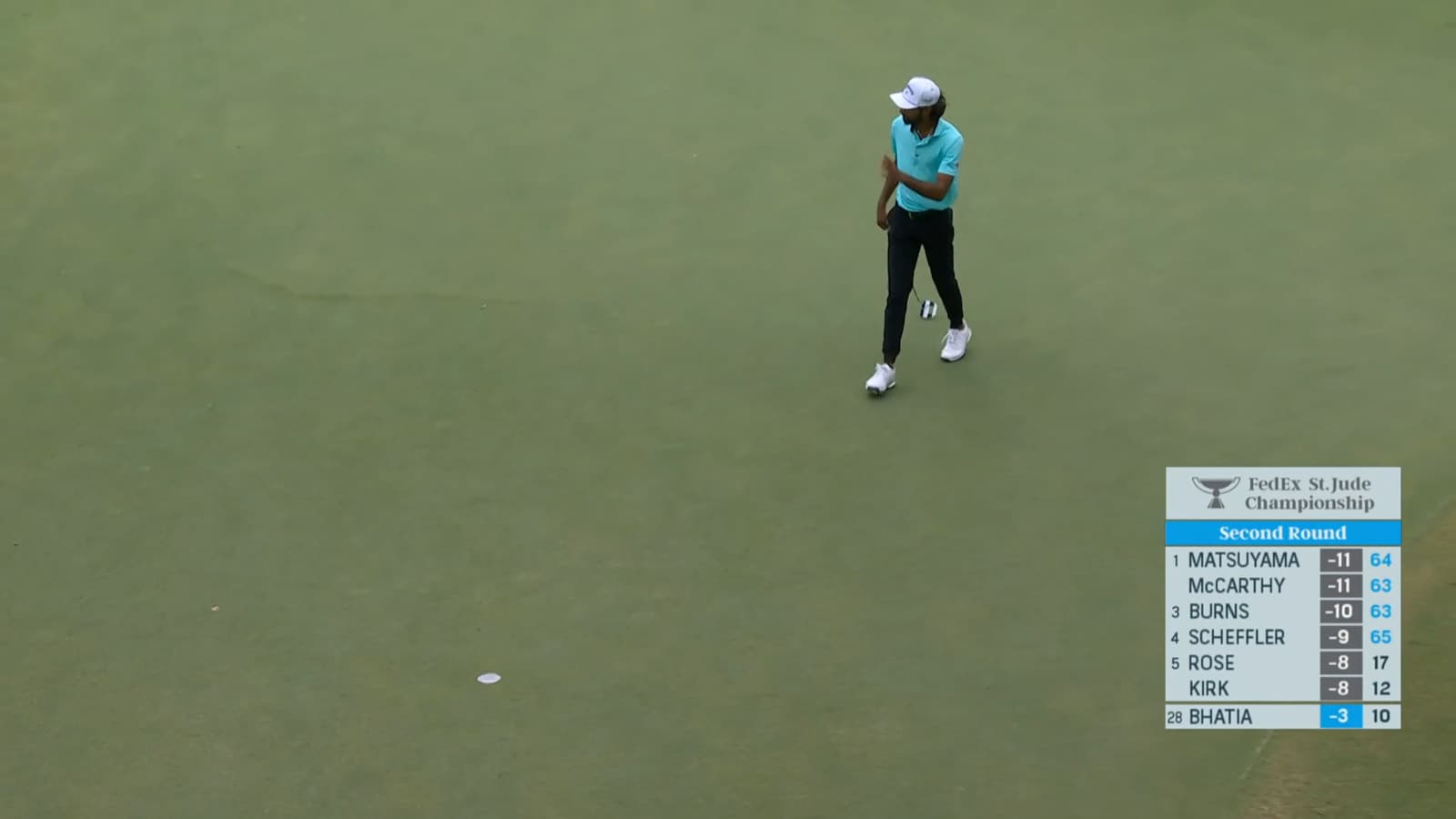 Akshay Bhatia rolls in a 25-foot birdie putt at FedEx St. Jude
