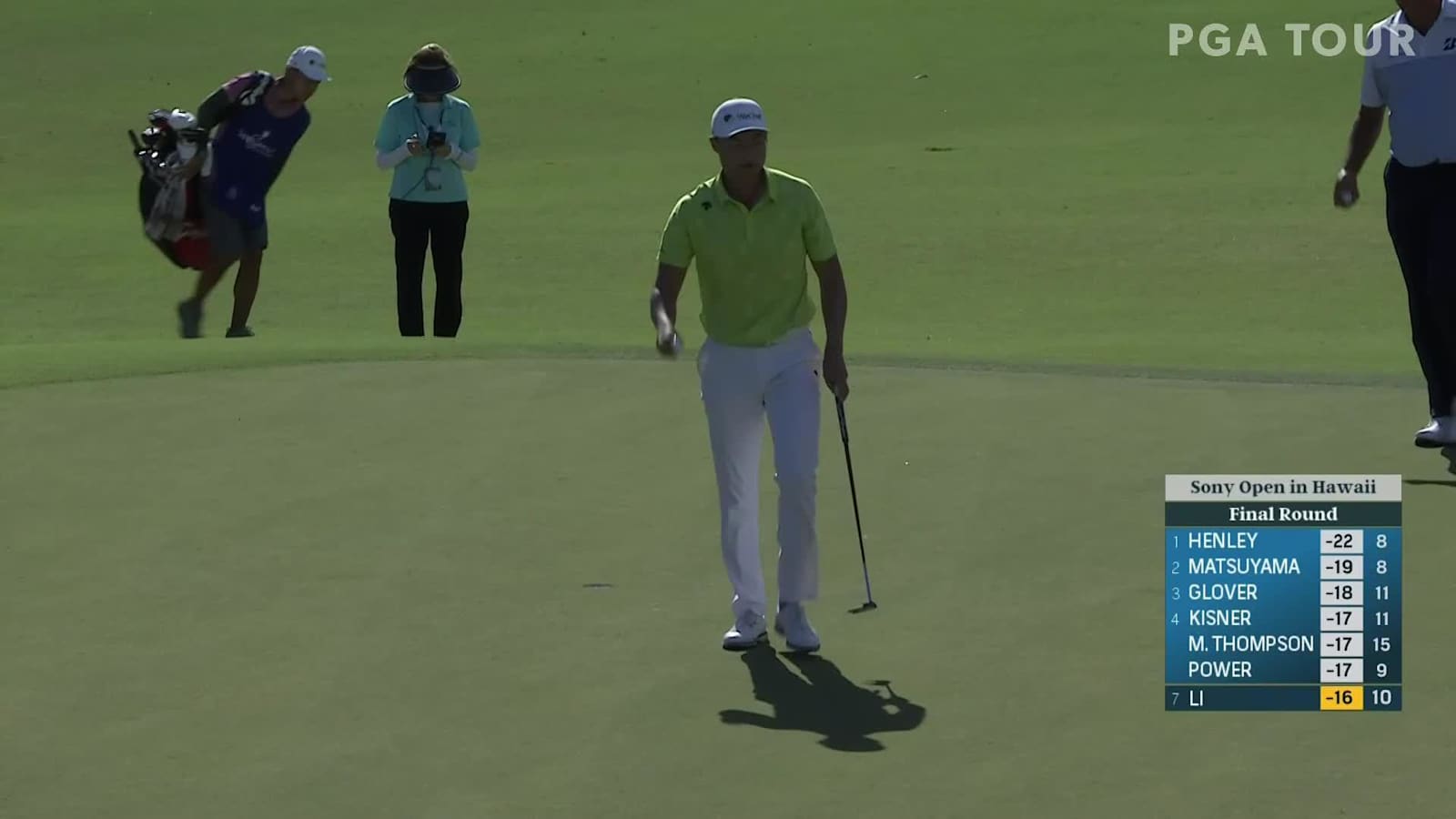 Hao Tong Li makes birdie putt at Sony Open