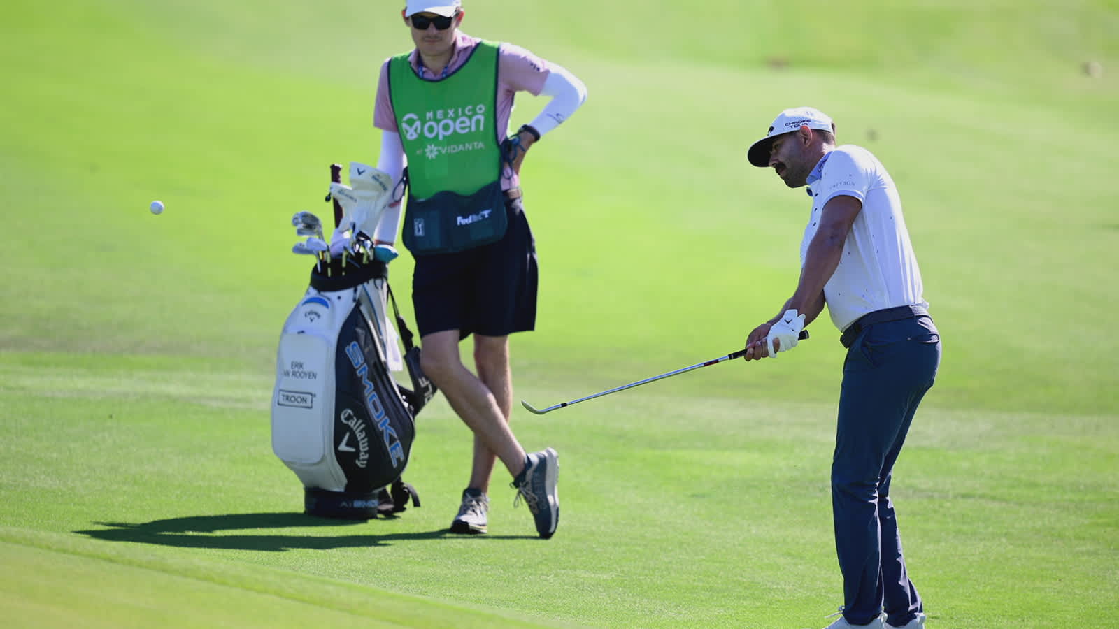 Erik van Rooyen swirls in 70-foot chip for The Shot of the Day