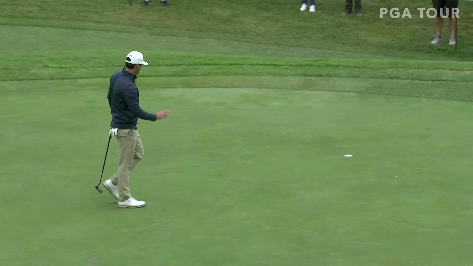 Mito Pereira drains 14-foot birdie putt at Fortinet Championship