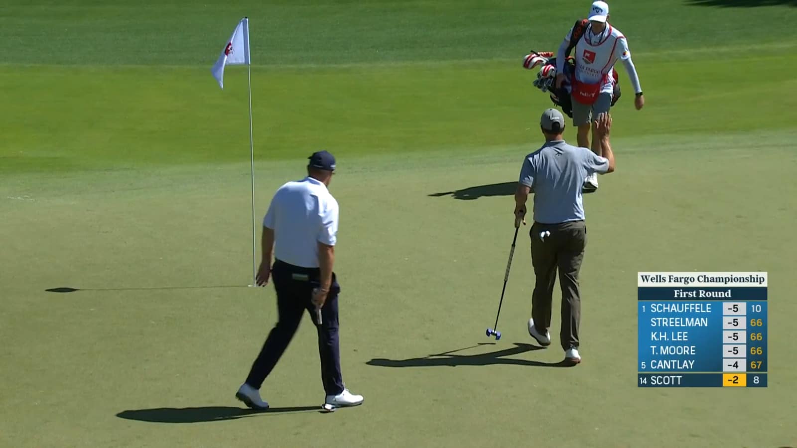 Adam Scott makes birdie on No. 9 for third-straight scoring hole at Wells Fargo