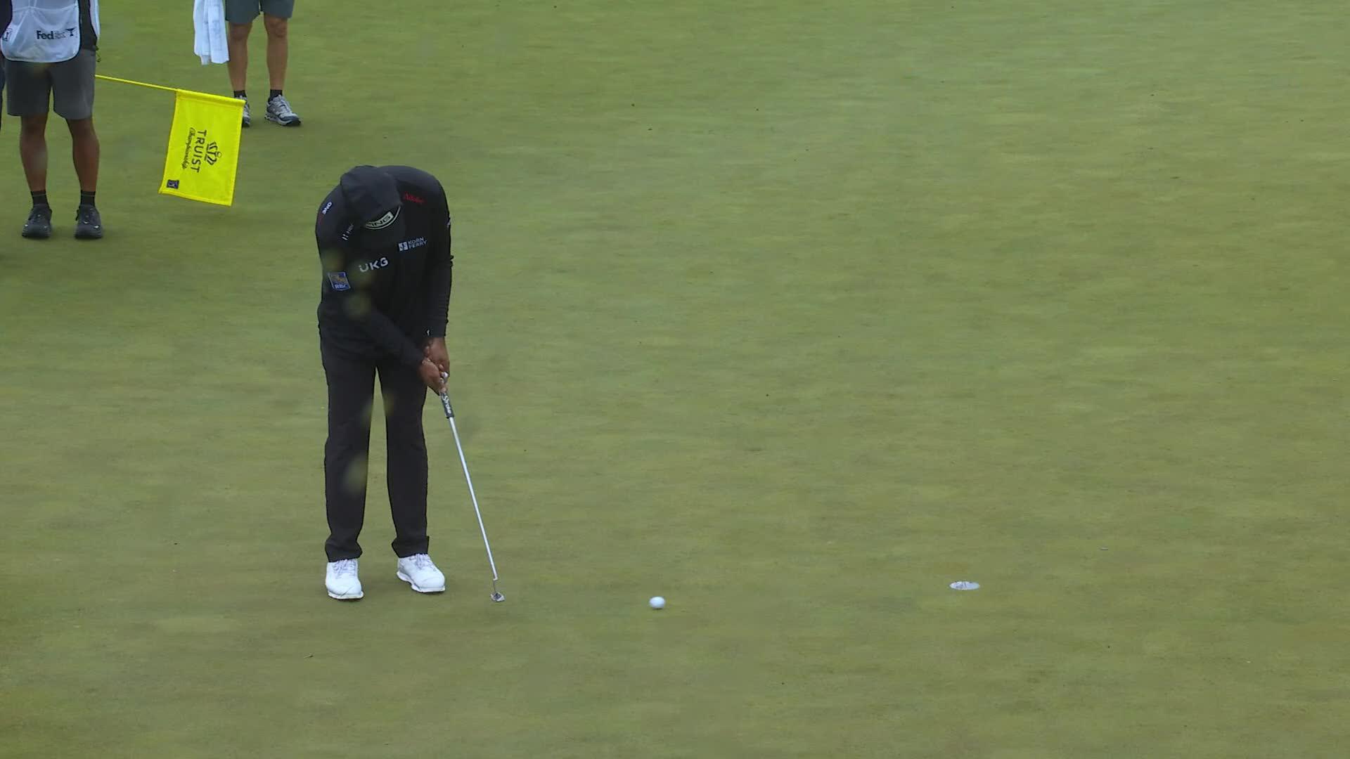 Sahith Theegala knocks in birdie putt at Truist Championship