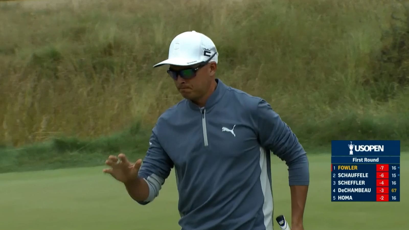 Rickie Fowler sinks birdie putt at U.S. Open