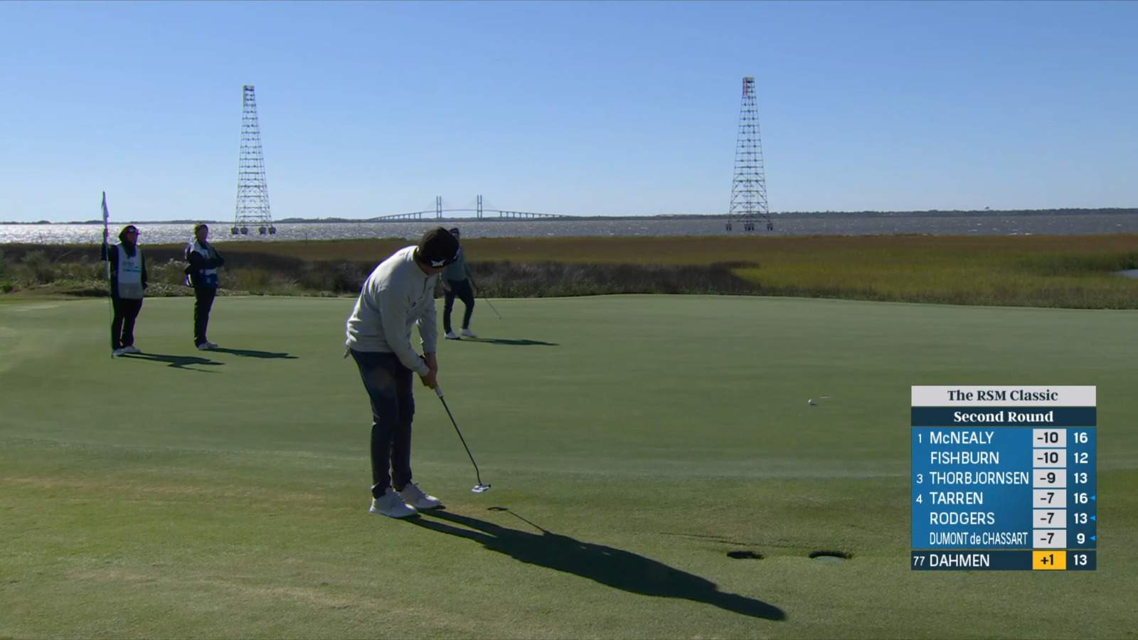 Joel Dahmen pours in birdie putt from fringe at The RSM Classic