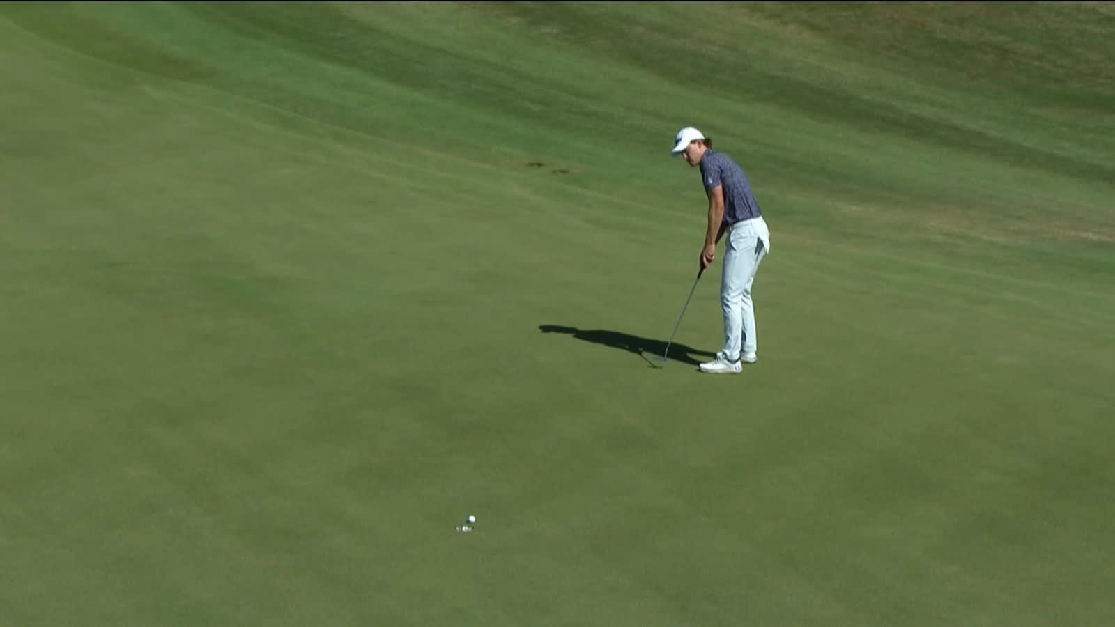 Maverick McNealy drills birdie putt at World Wide Technology
