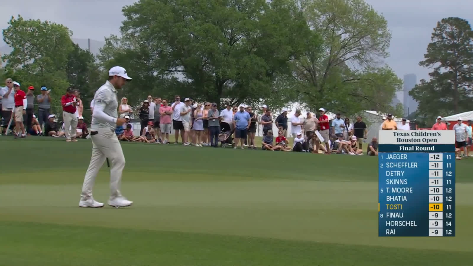 Alejandro Tosti drains birdie putt at Houston Open