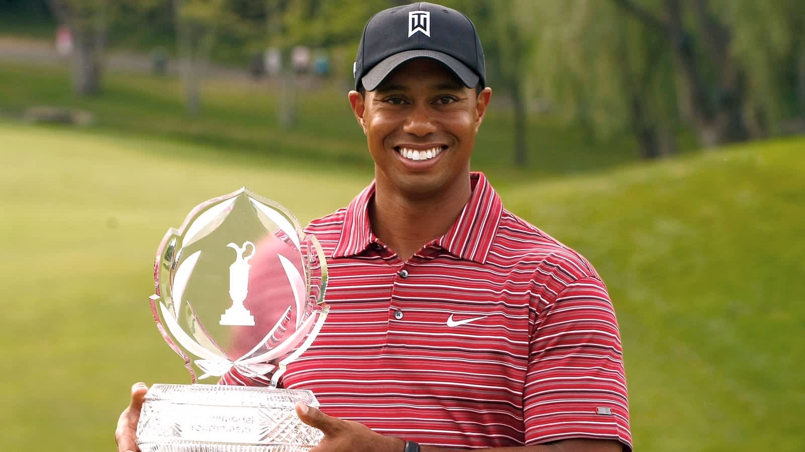 Tiger Woods wins the Memorial Tournament 2009
