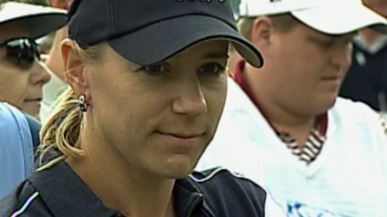 Annika Sorenstam strikes tee shot at 2003 Bank of America Colonial