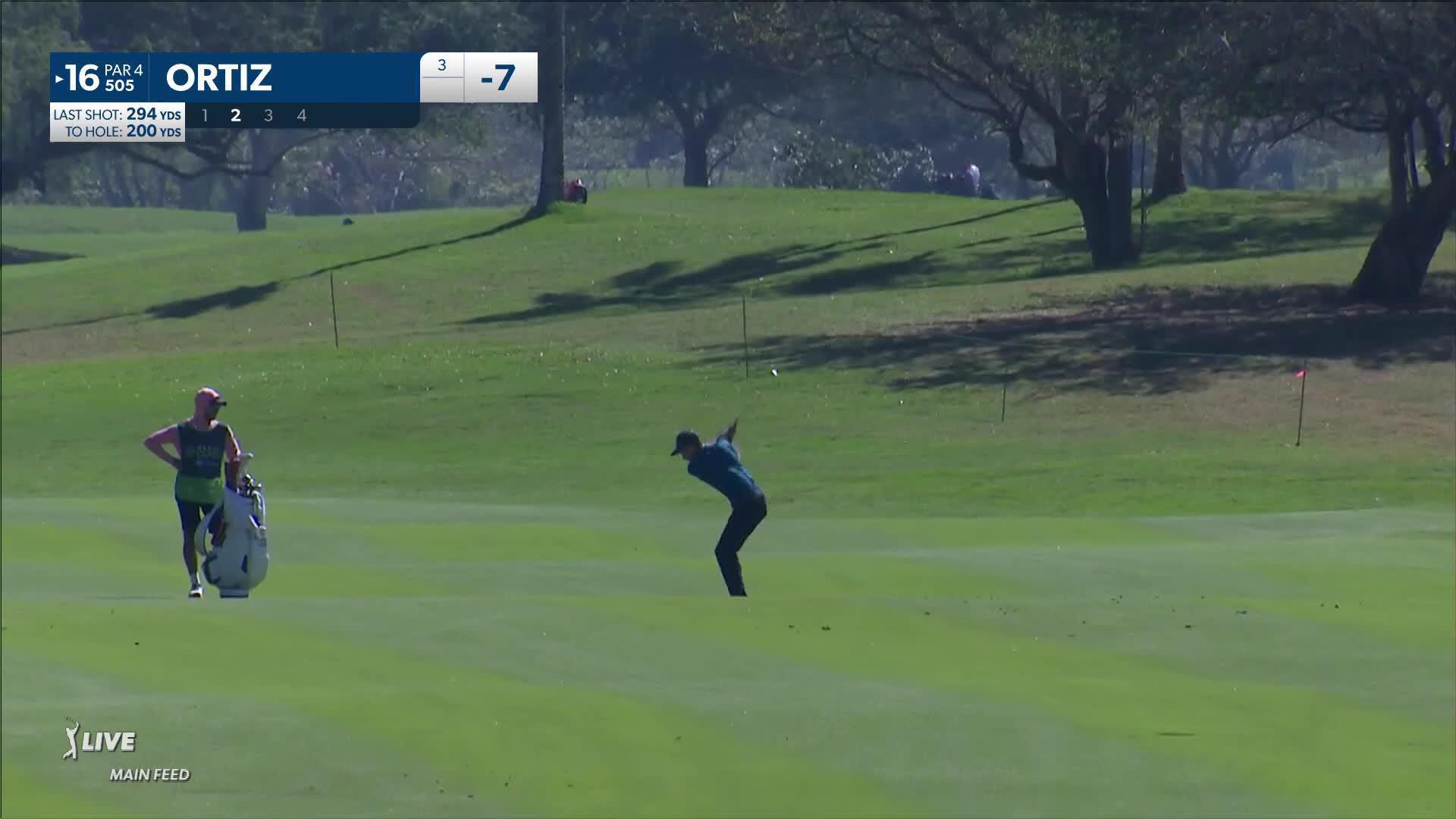 Alvaro Ortiz's approach from 200 yards out sets up birdie at Mexico Open