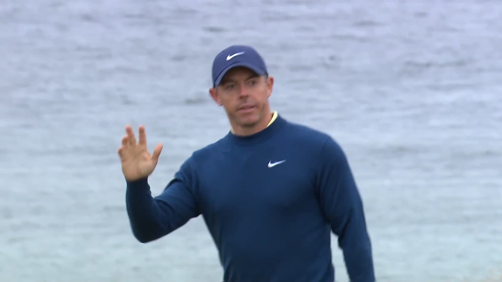 Rory McIlroy sends in lengthy putt for birdie at Genesis Scottish Open