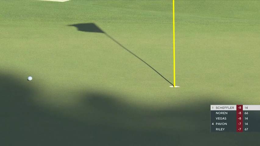 Scottie Scheffler makes up-and-down birdie at PGA Championship