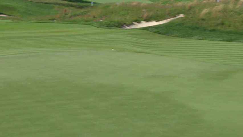 Stewart Cink reaches in two to set up stress-free birdie at Senior PGA