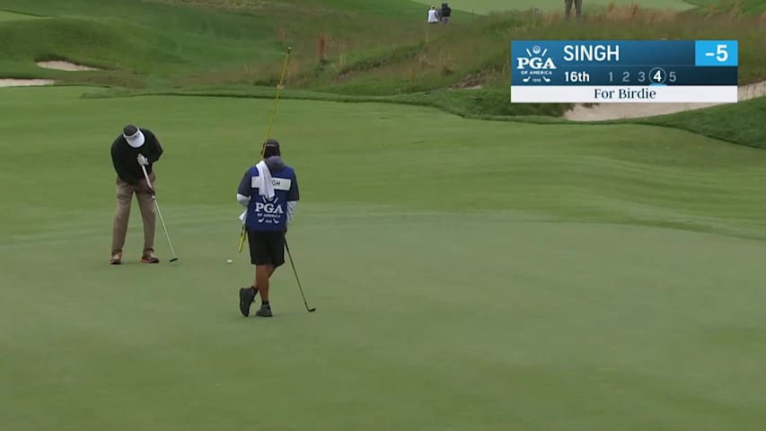 Vijay Singh drains birdie putt at Senior PGA