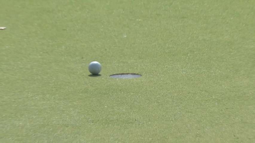 Scottie Scheffler drains eagle using ‘Texas wedge’ at PGA Championship