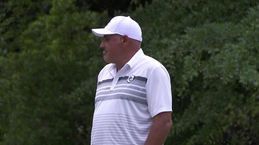 Ángel Cabrera makes birdie putt on No. 15 at Regions Tradition