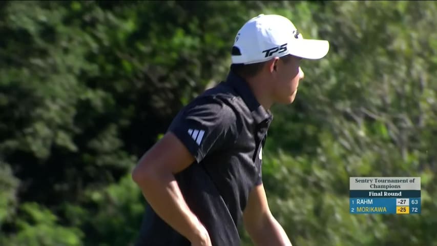 Collin Morikawa makes birdie on No. 18 at Sentry