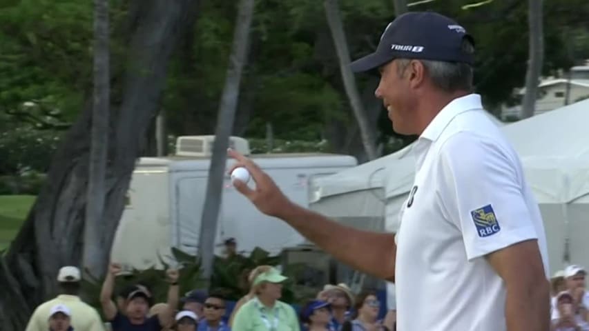 Matt Kuchar sinks 11-footer for birdie at Sony Open