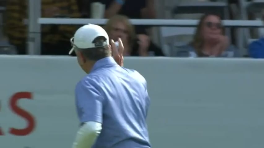 Scott Dunlap makes birdie putt at Shaw Charity