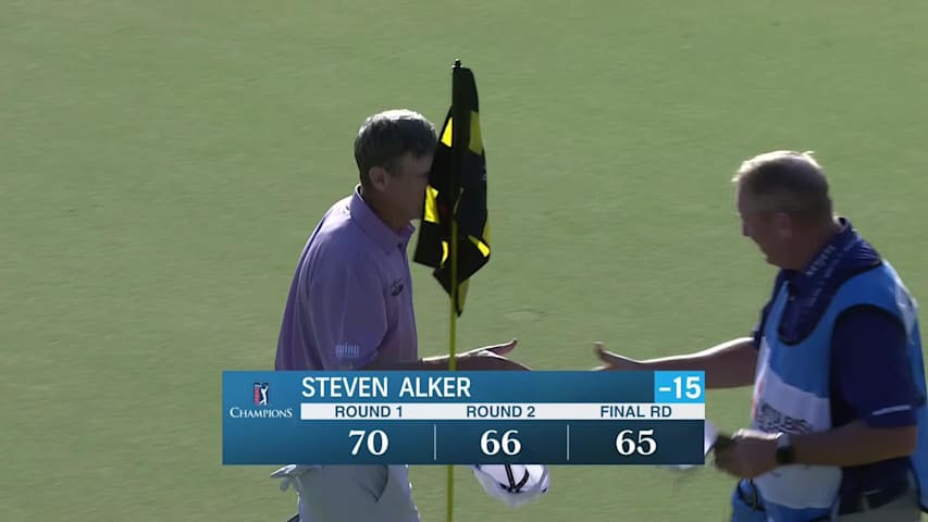 Steven Alker makes birdie on No. 18 at Mitsubishi