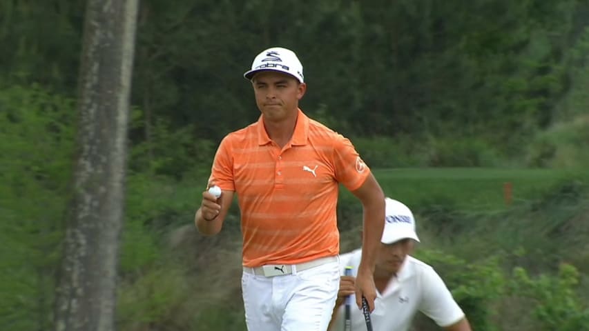 Rickie Fowler picks up birdie on No. 17 at Shell