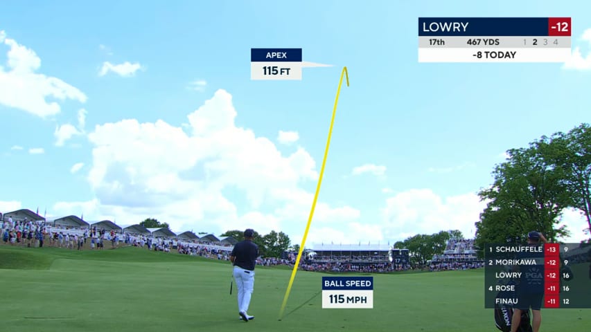 Collin Morikawa holes birdie putt to tie for the lead at PGA Championship