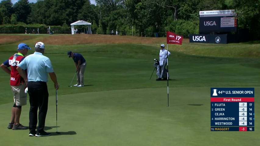 Jeff Maggert drains birdie putt from off the green at U.S. Senior Open