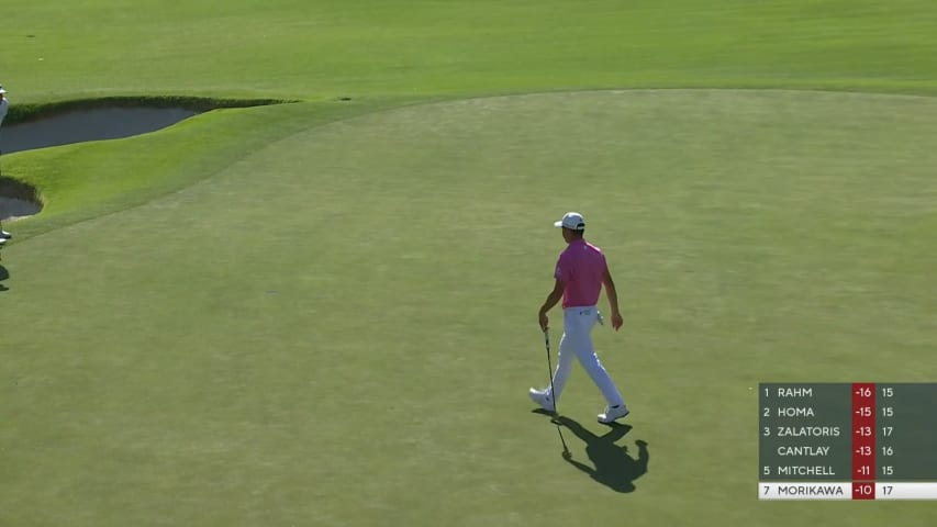 Collin Morikawa sinks a 30-foot eagle putt at Genesis